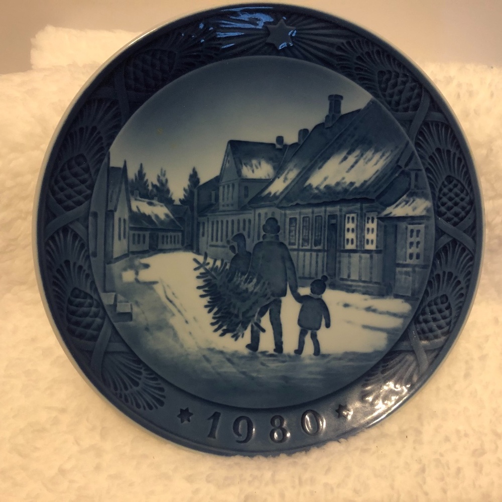 1980 Royal Copenhagen Christmas Plate
